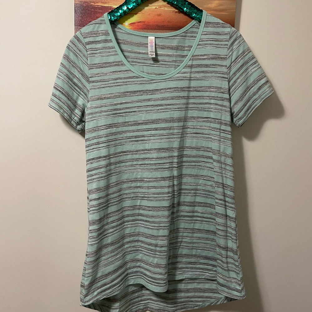 Mint gray striped classic tee shirts lularoe M
